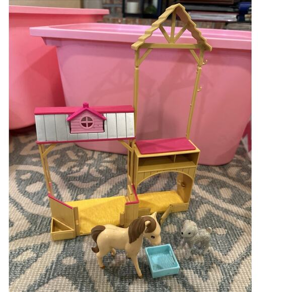 Barbie Sweet Orchard Farm Vet Stable with Animals Horse Pictured Is What You Get - Picture 4 of 7